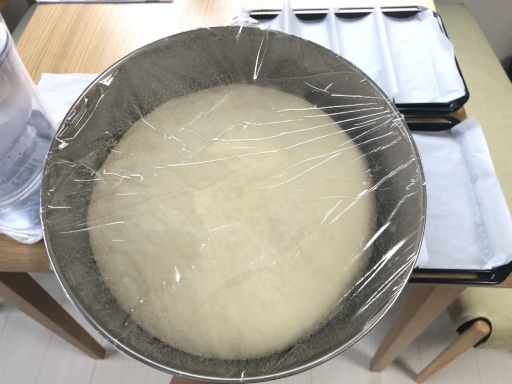 Ủ bột quá lâu khiến bánh bị xẹp